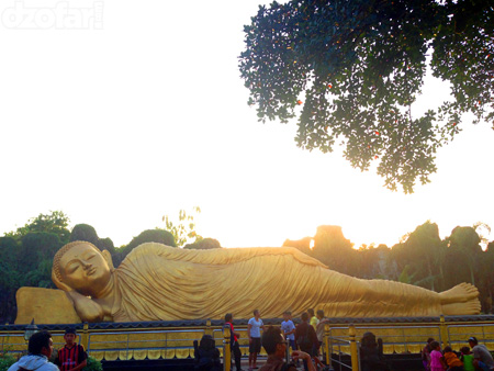Patung Buda Gedhe