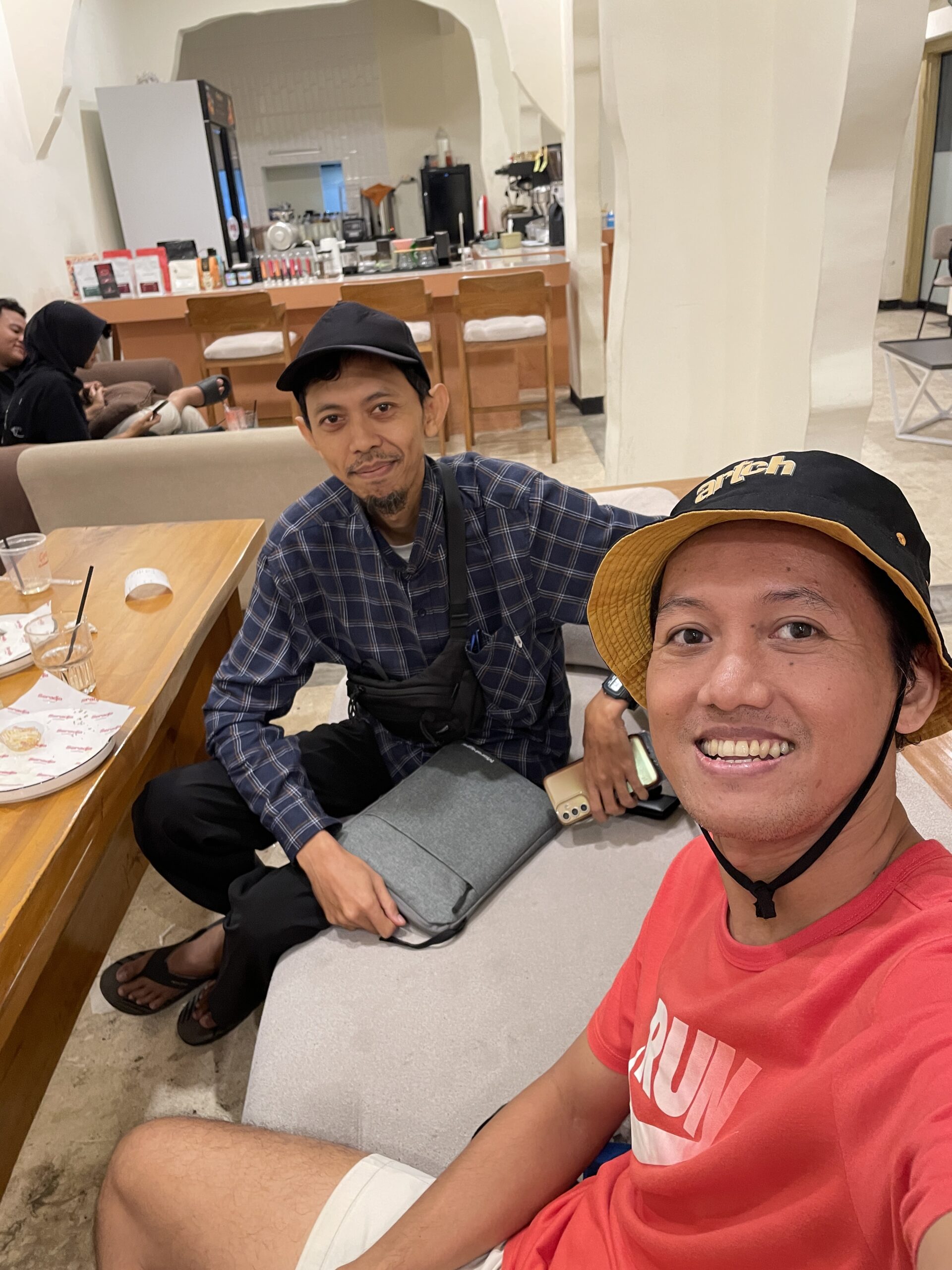 Novan dan Ndop di Seradja Cafe